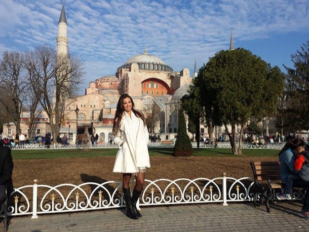 20150207-miss-na-turquia-01